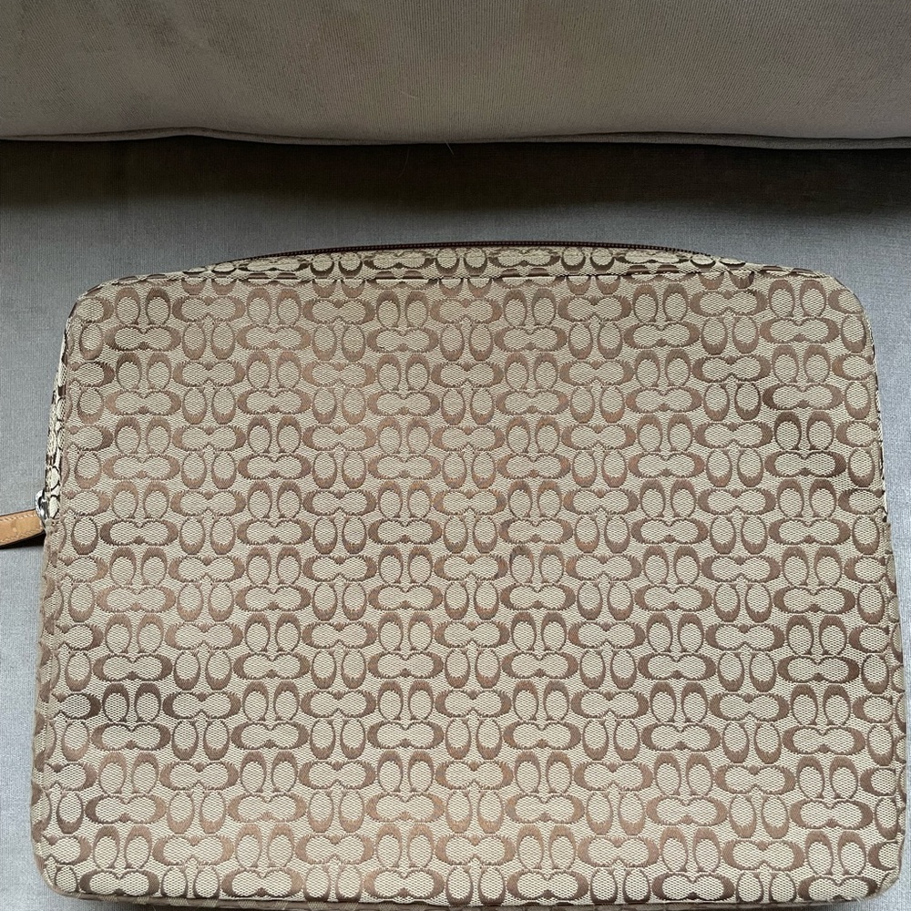 Coach Signature Jacquard Tan and Brown Computer Zip Sleeve Bag Clutch - Picture 2 of 6